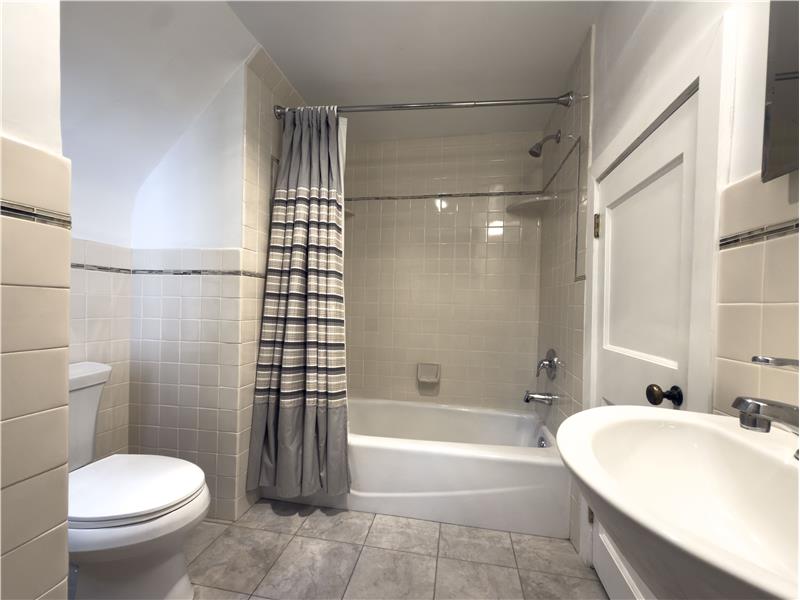 556 Saint Davids  - Bathroom