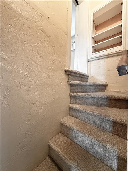 556 Saint Davids - Stairs