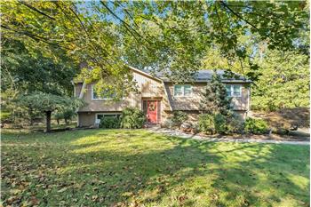 Primary listing photos for listing ID 579927