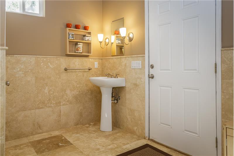 
                            Property Image 37