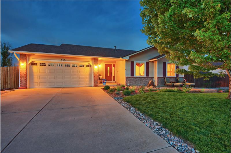 Spacious rancher with awesome Pikes Peak views on cul-de-sac lot