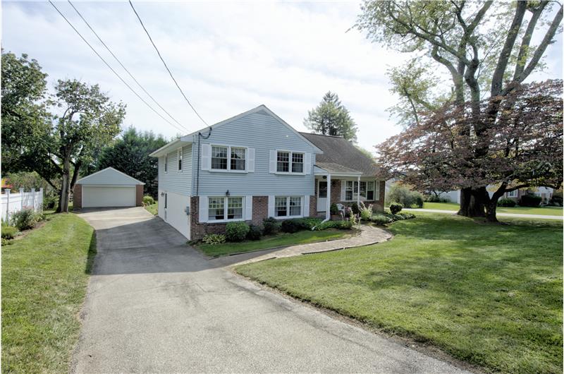 576 Kromer Avenue, Berwyn, PA 19312