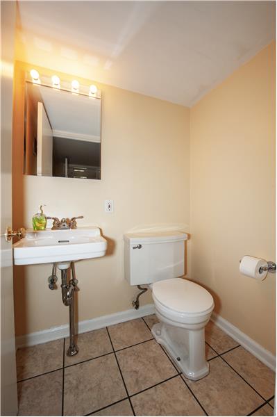 576 Kromer Avenue, Berwyn, PA 19312