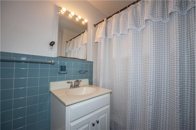 576 Kromer Avenue, Berwyn, PA 19312