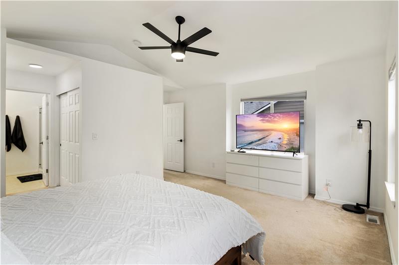Primary Suite upstairs with En-Suite Bathroom