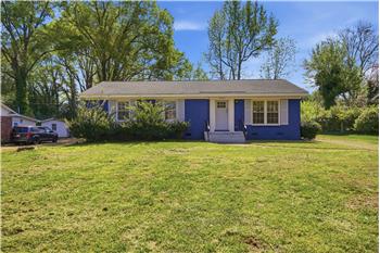 5906 Whitingham Drive, Charlotte, NC