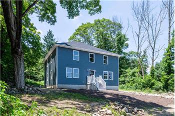 6 MacGregor Rd, West Milford, NJ