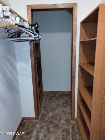 Walk in Closet
