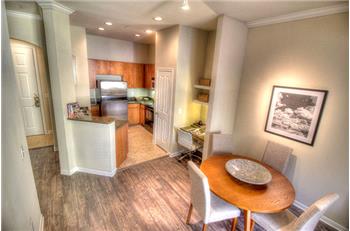 Primary listing photos for listing ID 554875