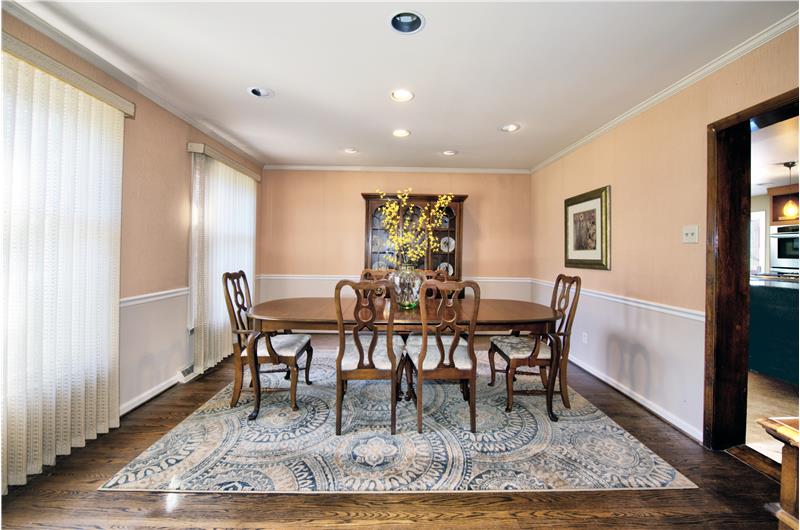 601 Country Club Drive Dining Room