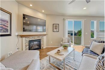 Gas fireplace to cozy up on chilly Colorado evenings.