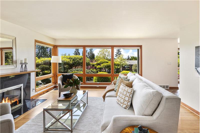 Abundant Natural Light