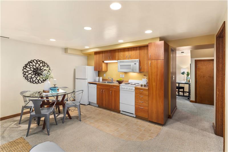 Full Kitchen on Lower Level