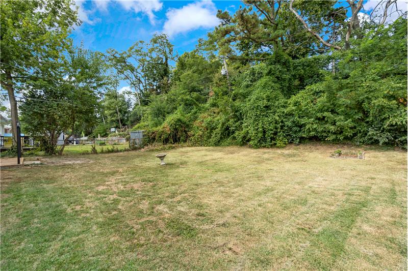 Great backyard for entertaining