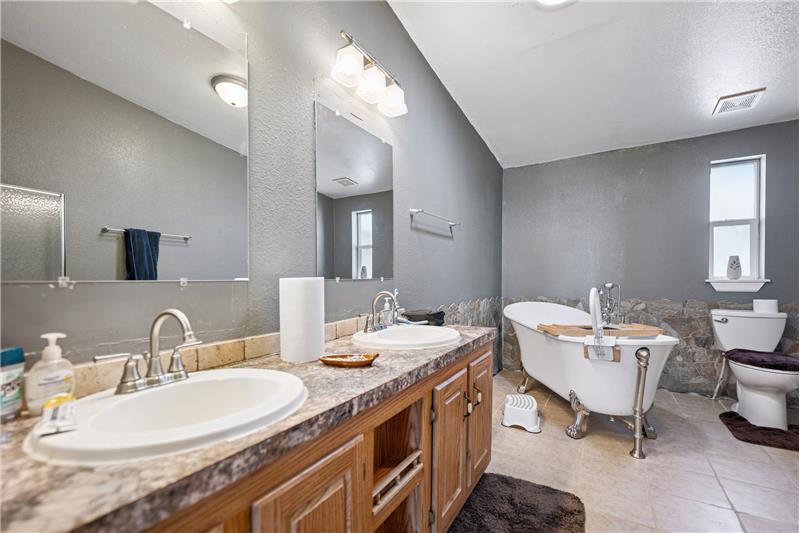 Nice master bath with claw tub.