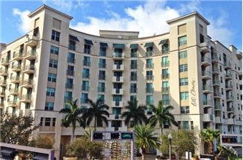 Fantastic opportunity to live in downtown WPB steps away from C...