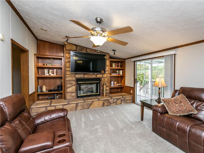 GAS FIREPLACE