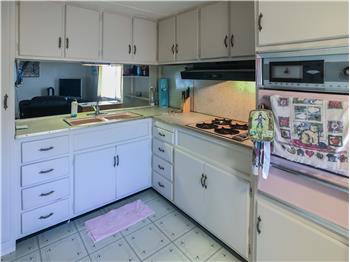 Primary listing photos for listing ID 544833