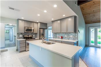 Primary listing photos for listing ID 541695