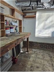 Handy workshop on the back