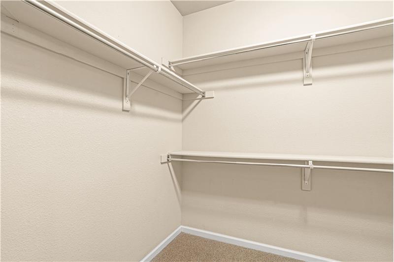 7'x8' walk-in closet accessed from master bathroom