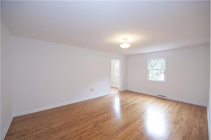 628 W Wayne Avenue Bedroom 2