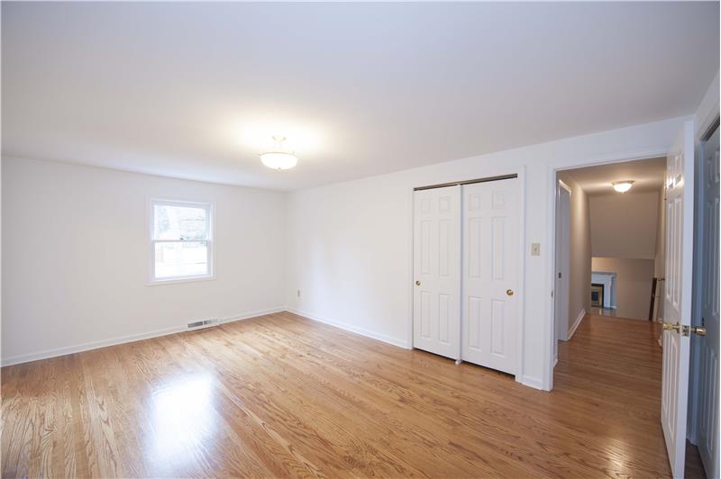 628 W Wayne Avenue Bedroom 2