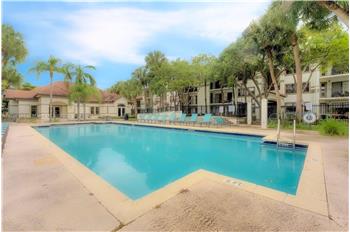 Primary listing photos for listing ID 640865