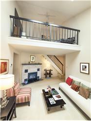 631 Washington Place - Living Room