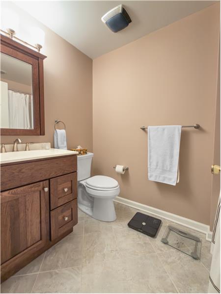 631 Washington Place - Bathroom 2