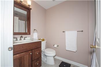 631 Washington Place - Bathroom 2
