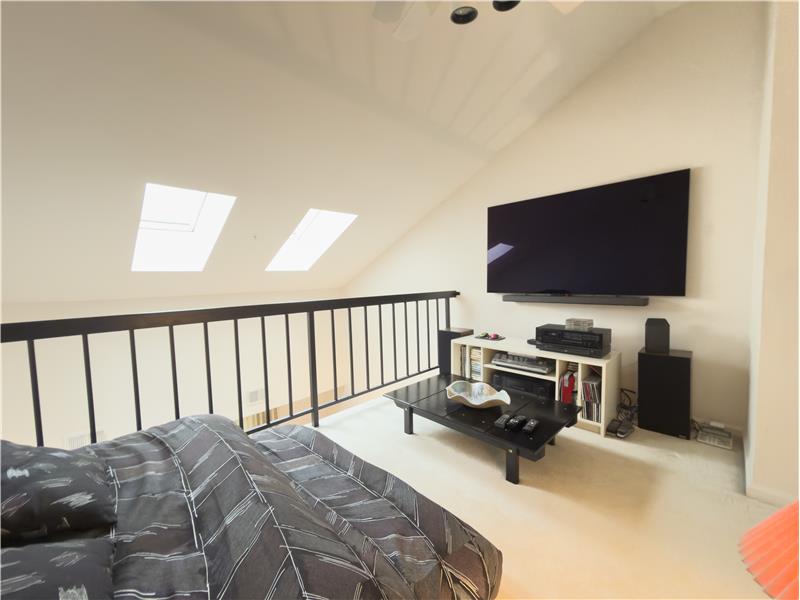 631 Washington Place - Loft