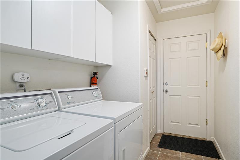 Laundry room/mudroom - appliances included