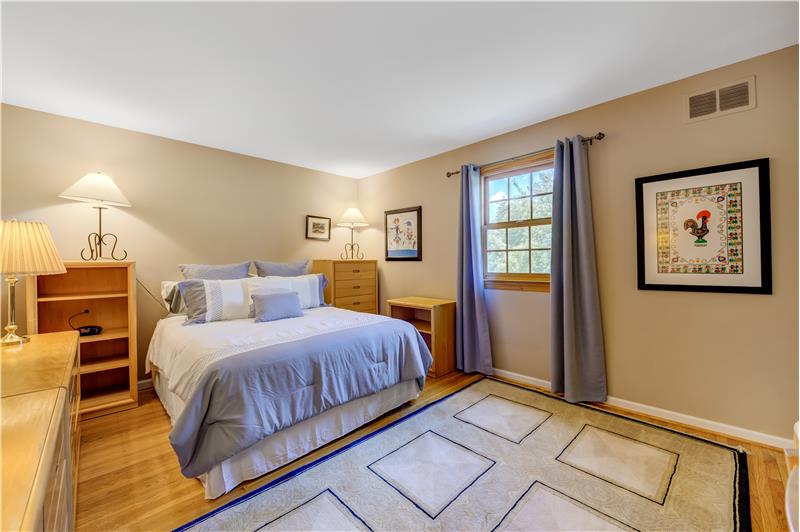 635 Thomas Jefferson, Wayne, Bedroom 2