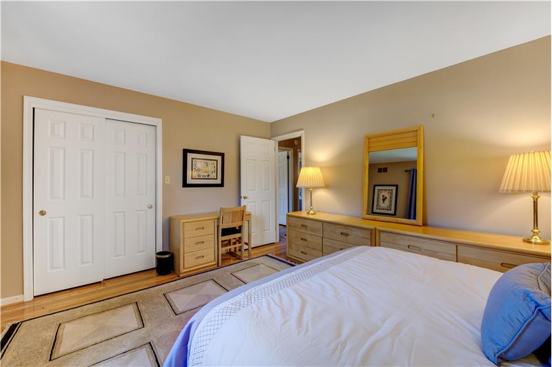 635 Thomas Jefferson, Wayne, Bedroom 3