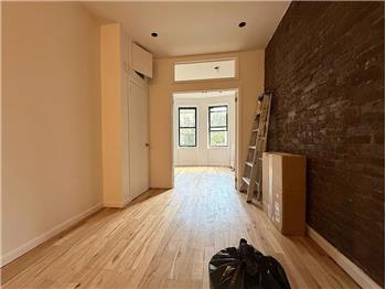 Primary listing photos for listing ID 642450