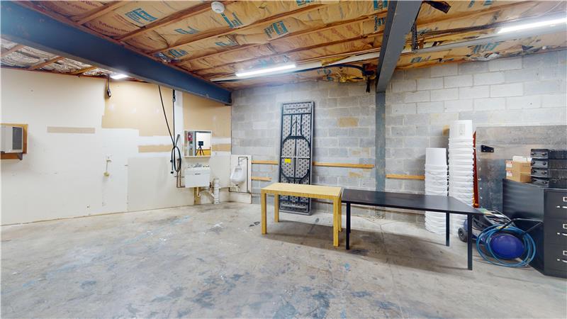 651 Swedesford Rd - Warehouse