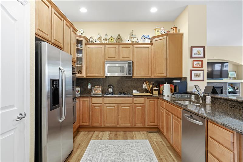 Beautiful slab granite countertops in the kitchen