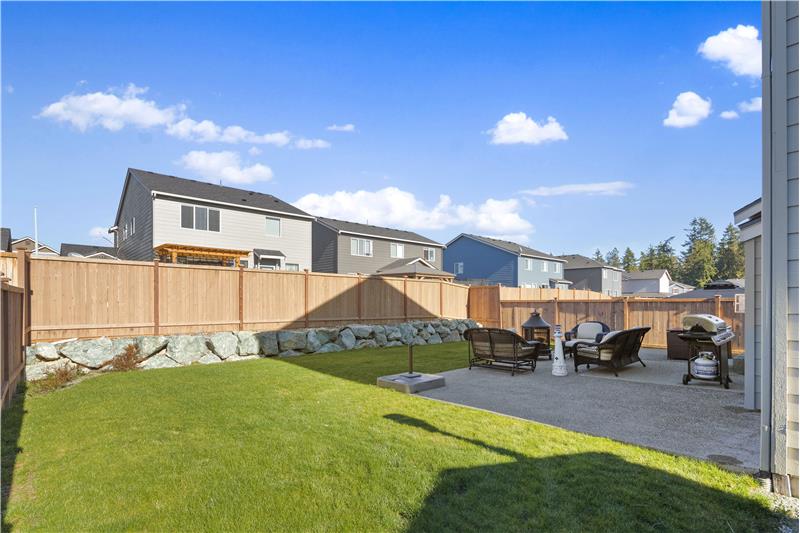 Huge Fully Landscaped Backyard!