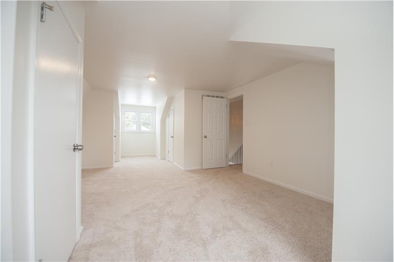 66 Hargrave Lane private suite bedroom