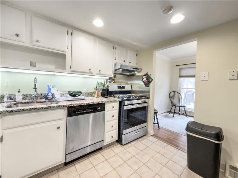 66 Old Forge Crossing - kitchen