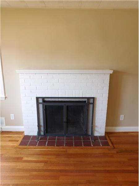 Fireplace with Mantle