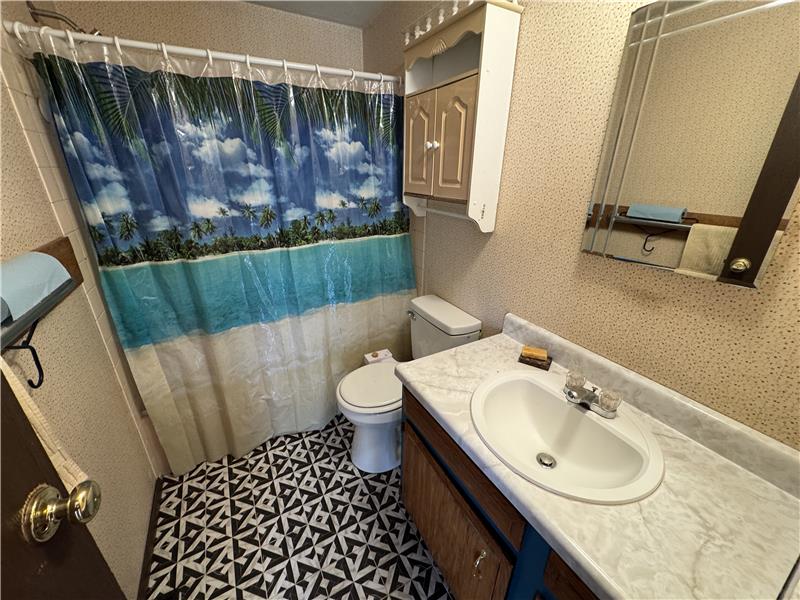 Main-floor full bathroom