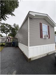 Primary listing photos for listing ID 649643