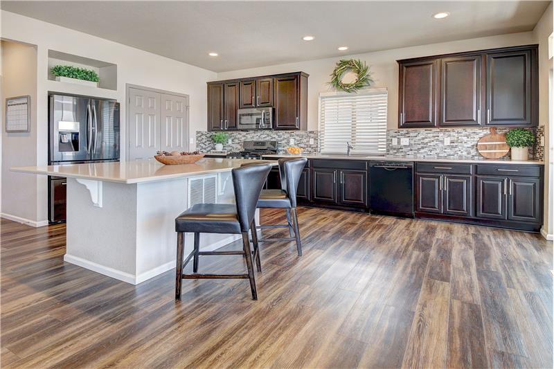 Gourmet Island Kitchen with Counter Bar