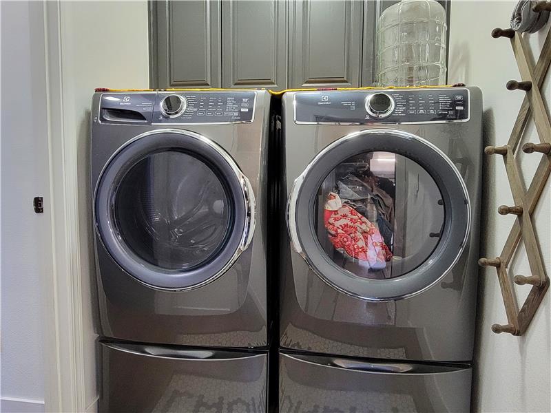 Electrolux Washer and Dryer on Pedestals. (REMEMBER TO INCLUDE THEM IN YOUR OFFER!!)