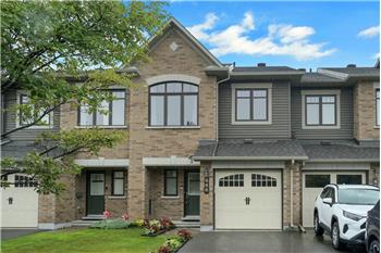 Primary listing photos for listing ID 649578