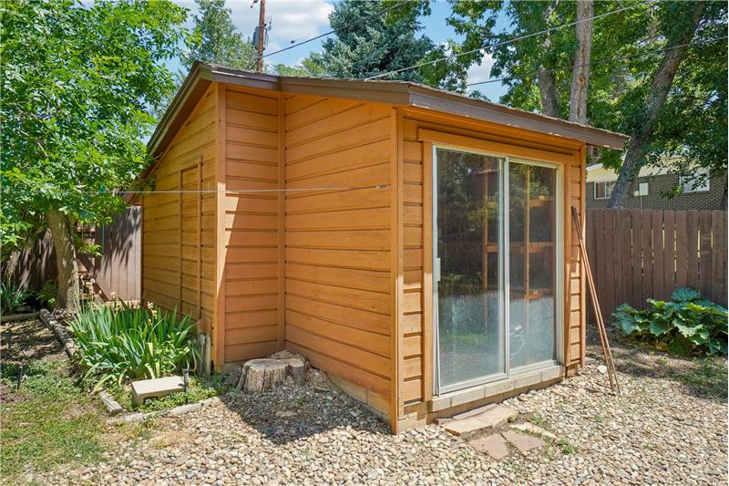 Garden shed (attached to storage shed)