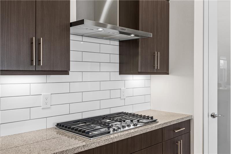 Gas Range Walk In Pantry