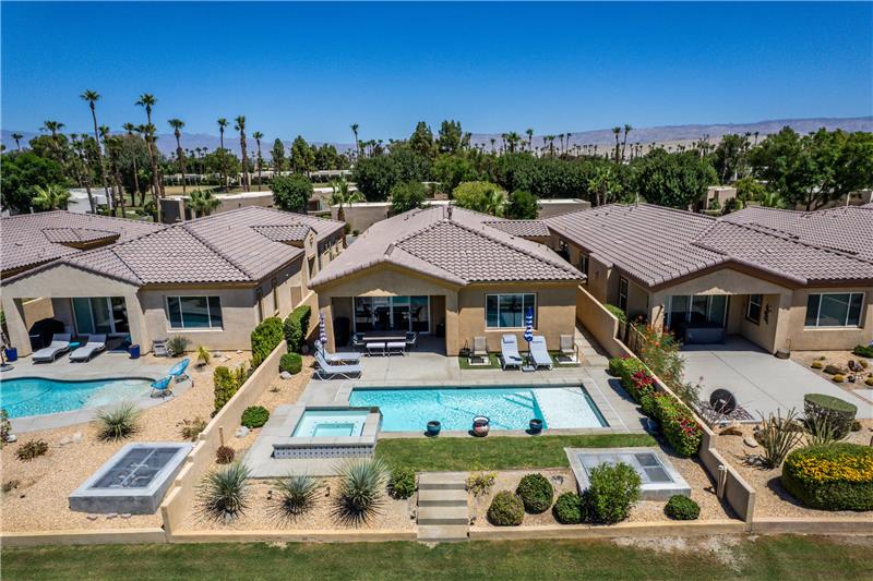 On a Wide Greenbelt - more privacy!